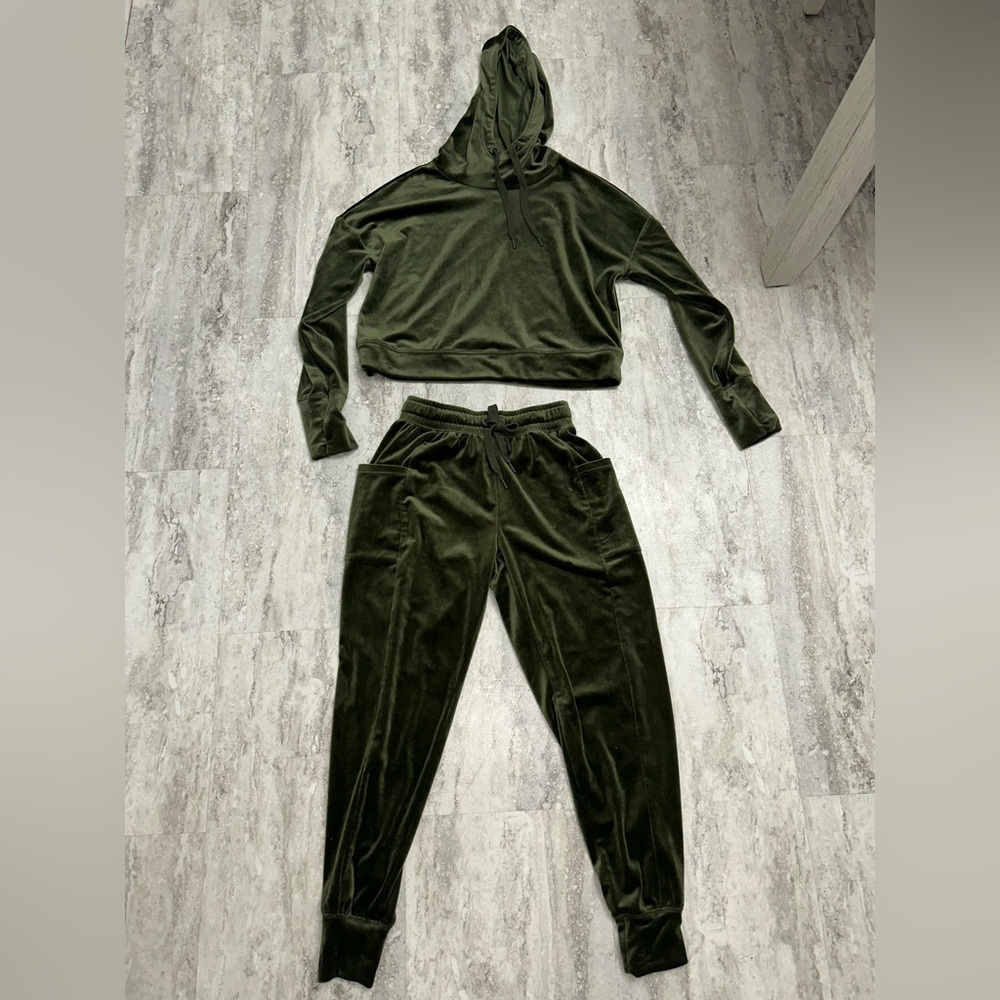 OFFLINE Olive Green Hoodie set